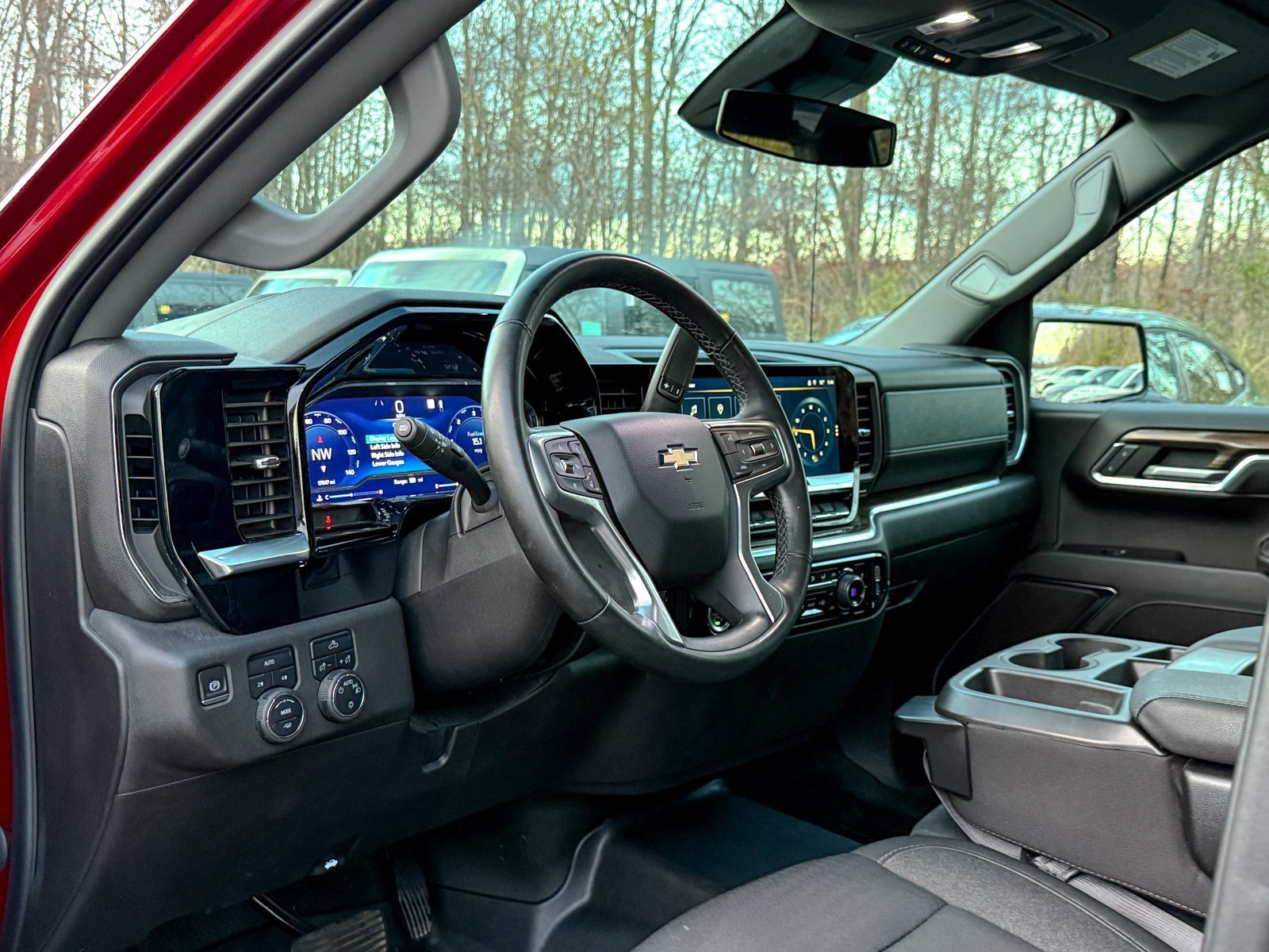 Used 2023 Chevrolet Silverado 1500 LT image 17