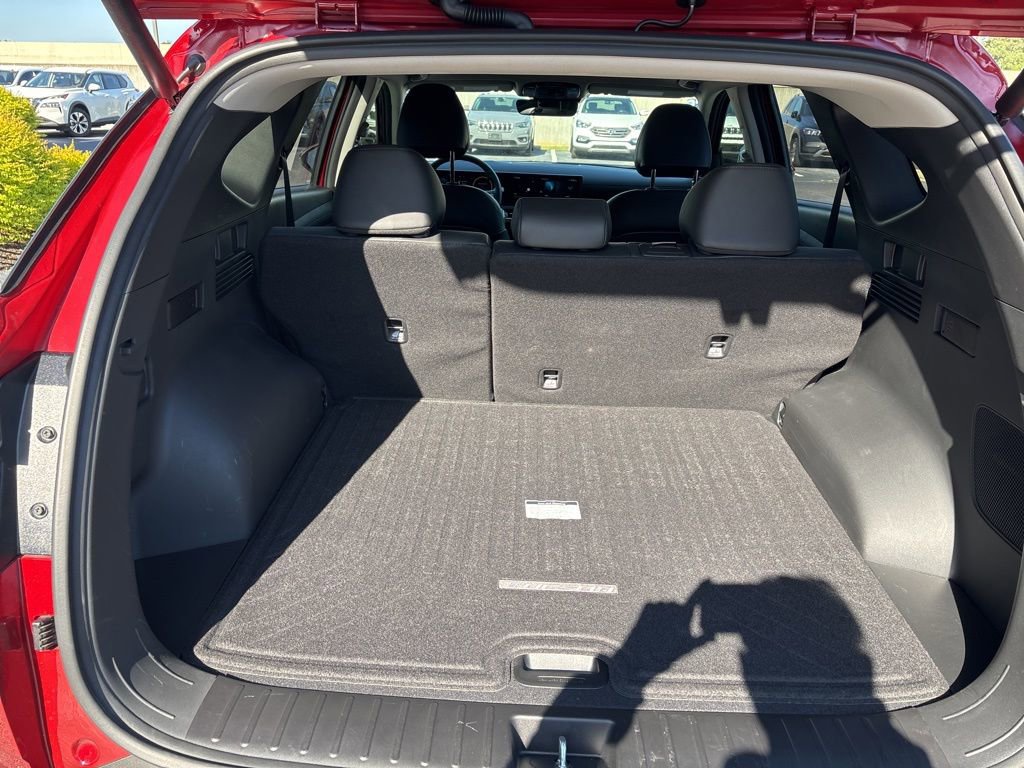 Certified 2025 Hyundai Tucson Limited AWD/4WD image 7