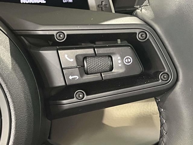 Certified 2025 Porsche 911 Carrera image 34