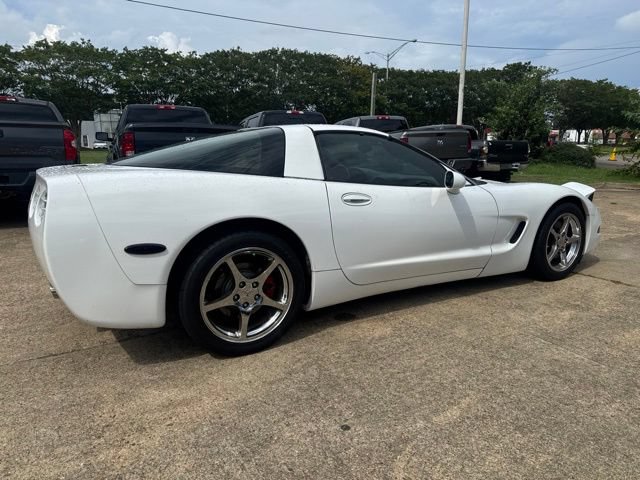 Used 2004 Chevrolet Corvette Coupe w/ Roof Package RWD image 5