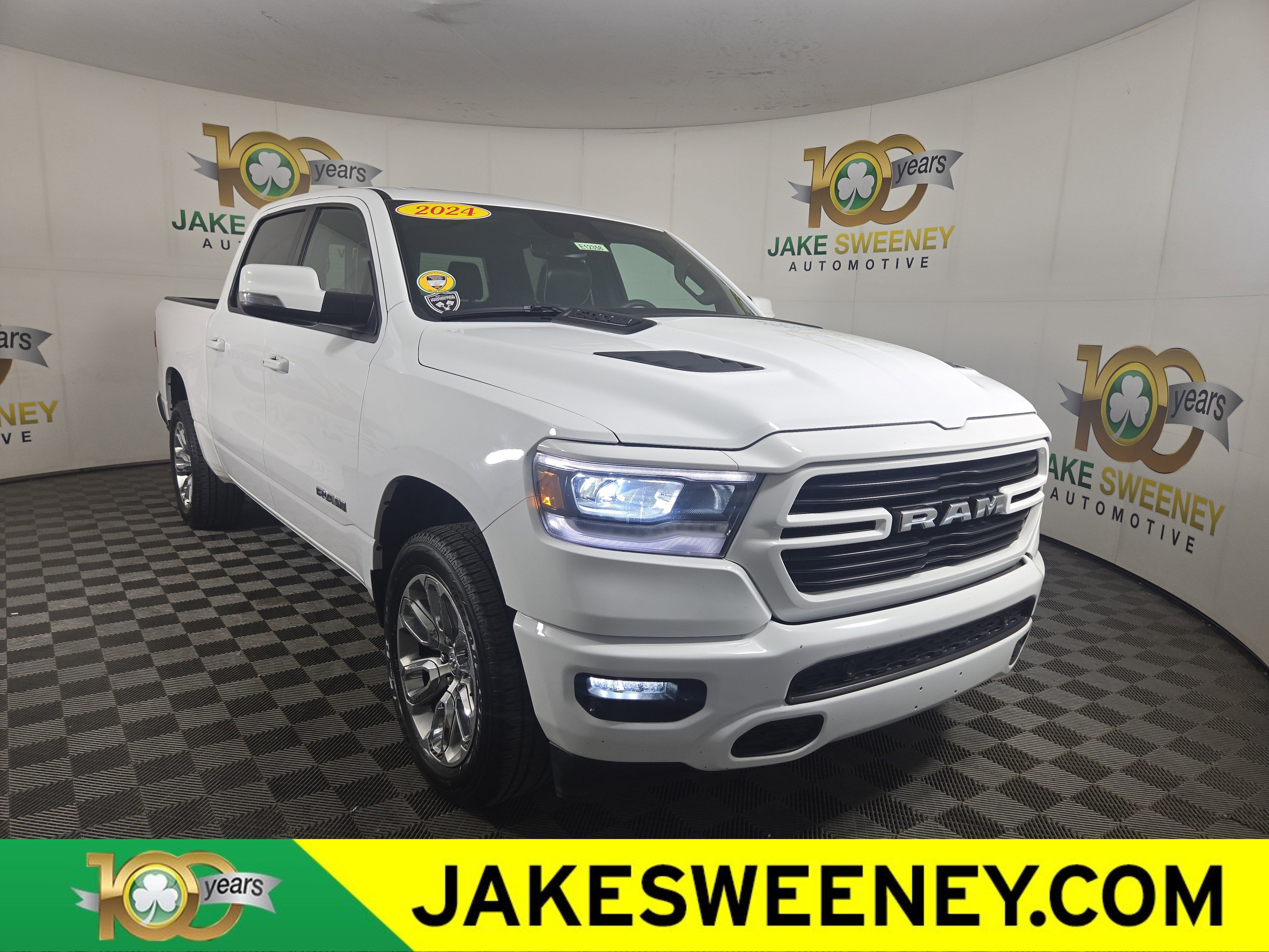 Certified 2024 RAM 1500 Laramie AWD/4WD image 1