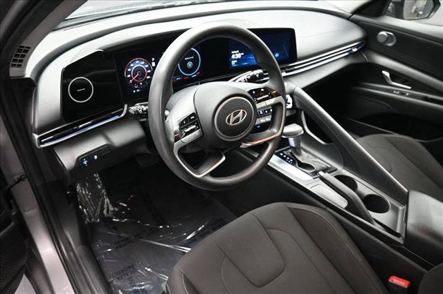 Used 2024 Hyundai Elantra SEL FWD image 8