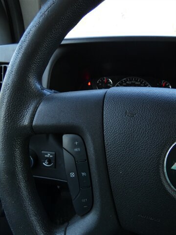 Used 2017 Chevrolet Express 3500 RWD image 11