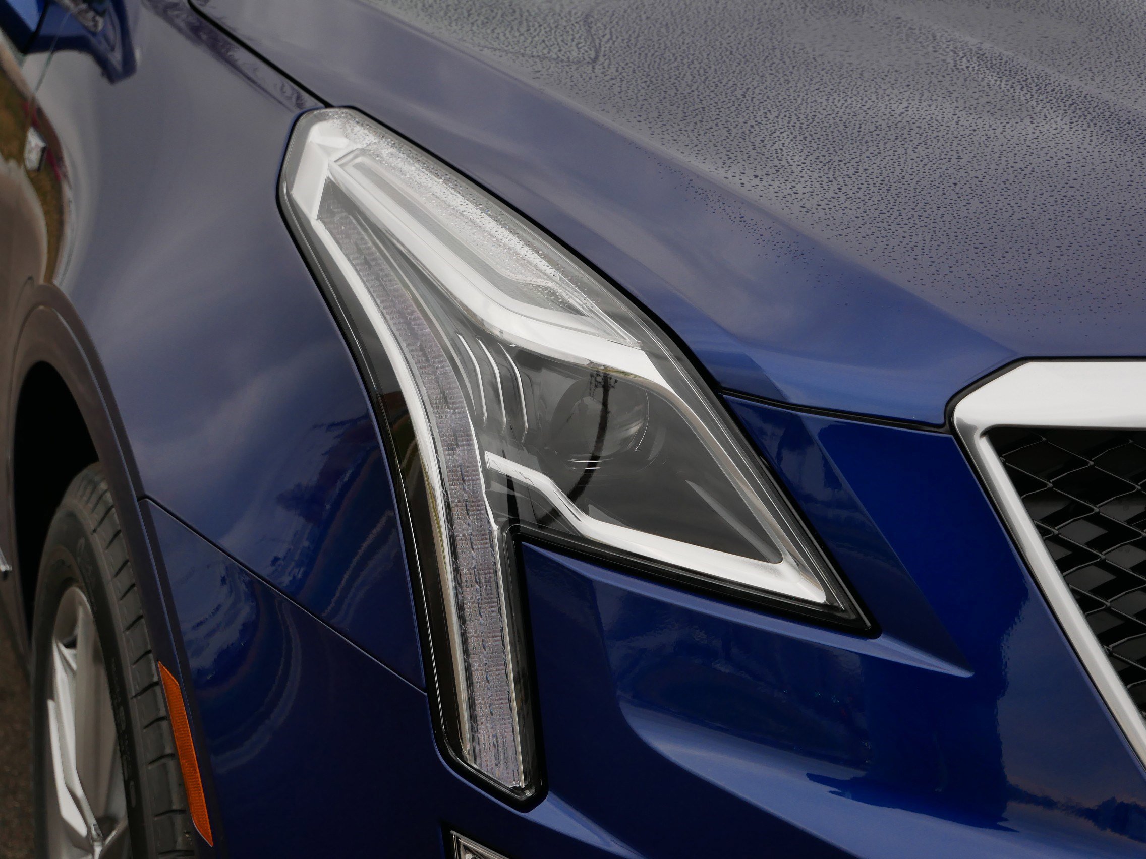 New 2026 Cadillac XT5 Sportv w/ LPO, Floor Liner Package image 14