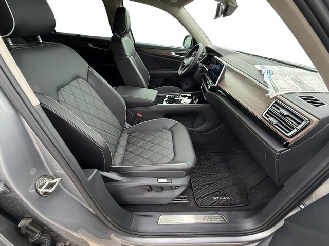 New 2025 Volkswagen Atlas SEL Premium R-Line image 15