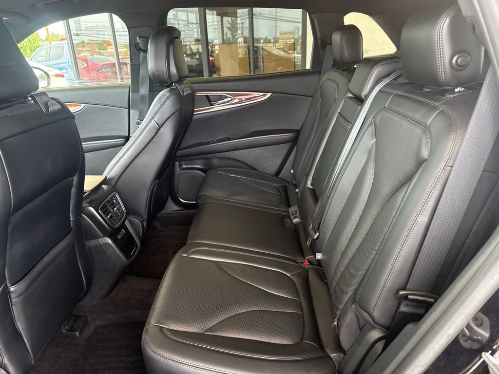 Certified 2020 Lincoln Nautilus Reserve w/ Monochromatic Package AWD/4WD image 12