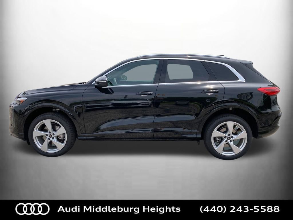 Used 2025 Audi Q5 Premium w/ Convenience Package image 8