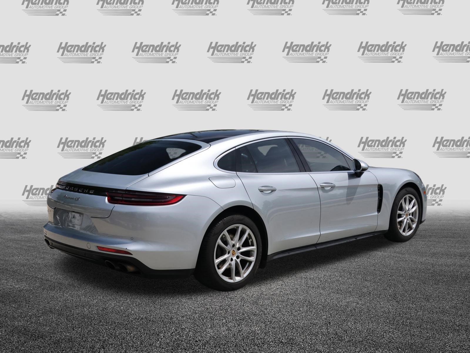 Used 2017 Porsche Panamera 4S image 9