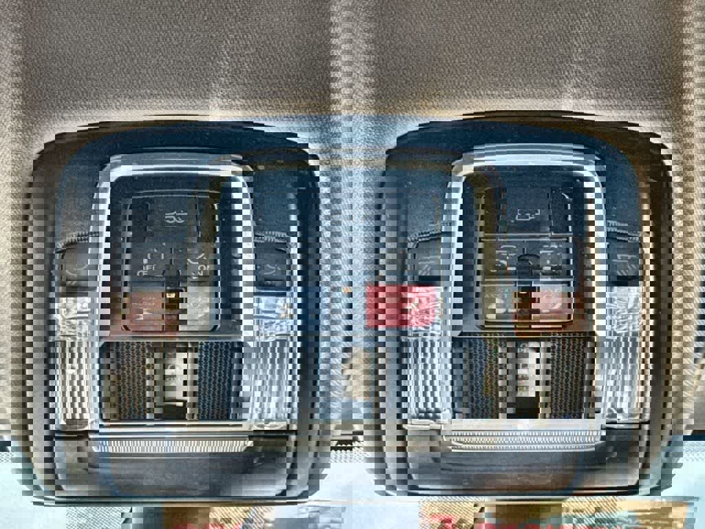 Used 2024 RAM 2500 Laramie image 23