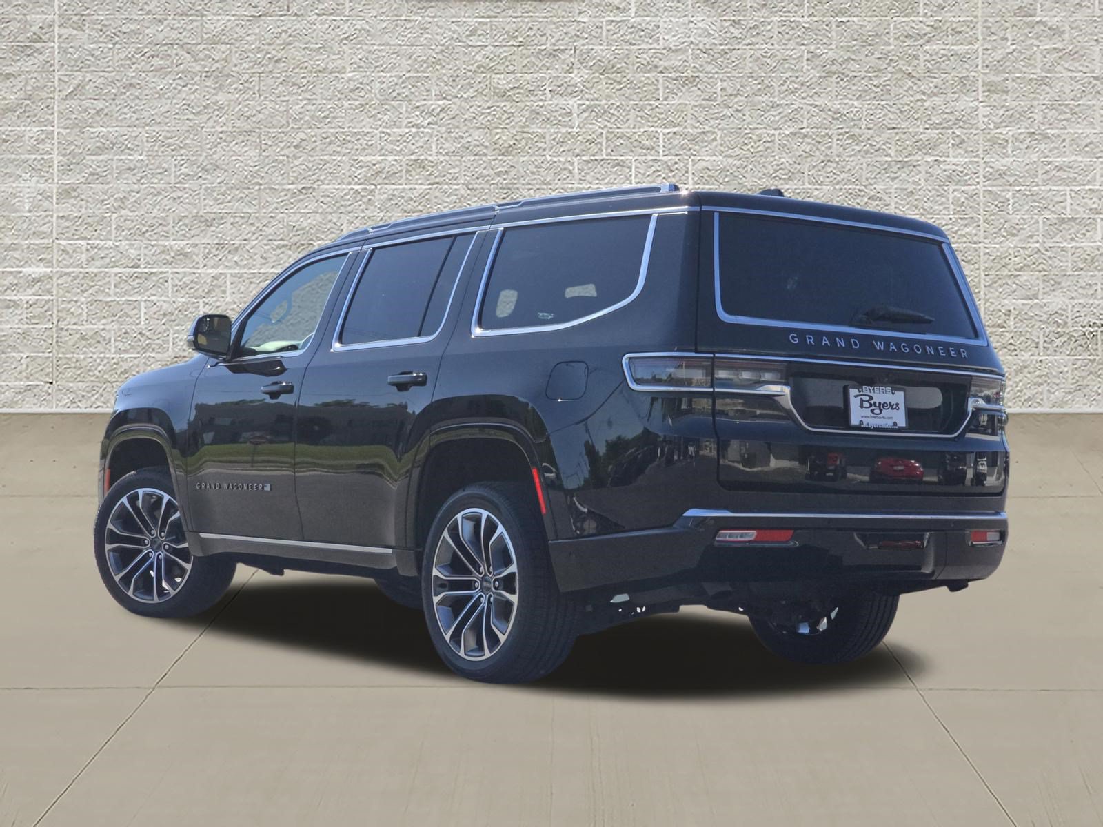 Used 2024 Jeep Grand Wagoneer Series III w/ Rear Seat Video Group 1 AWD/4WD image 5
