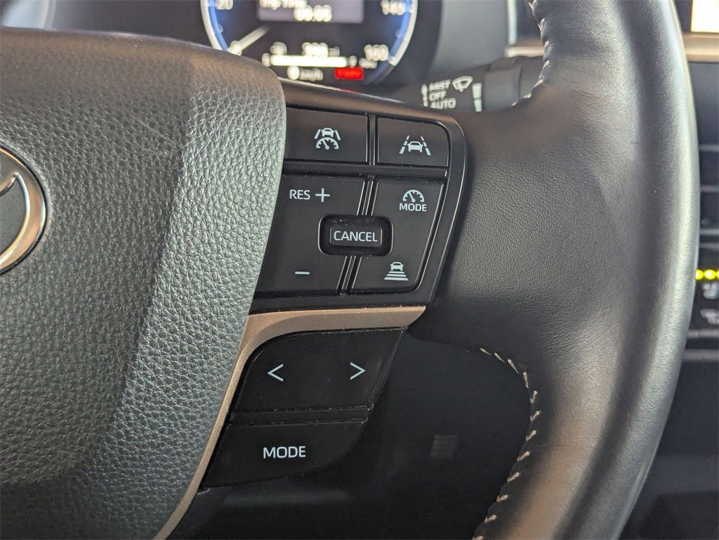 Used 2024 Toyota Crown Limited image 21