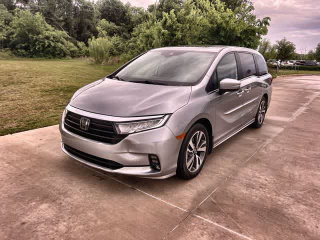 Certified 2024 Honda Odyssey Touring image 2