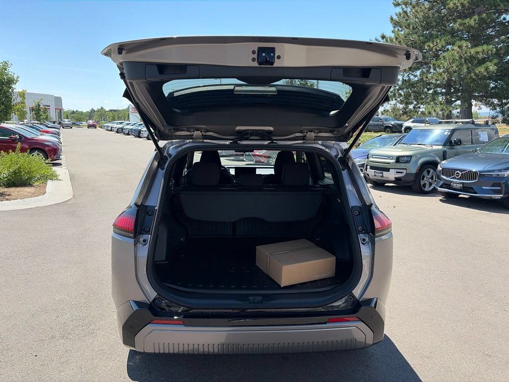 Used 2026 Toyota RAV4 SE AWD/4WD image 18