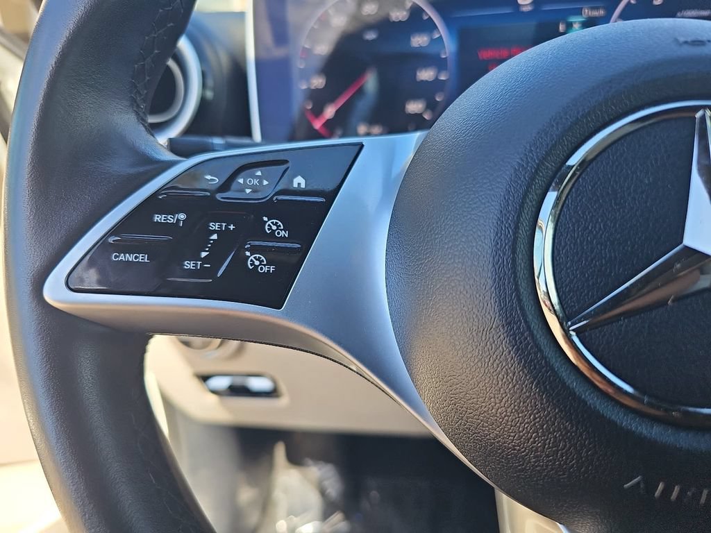 Used 2025 Mercedes-Benz C 300 4MATIC Sedan image 17