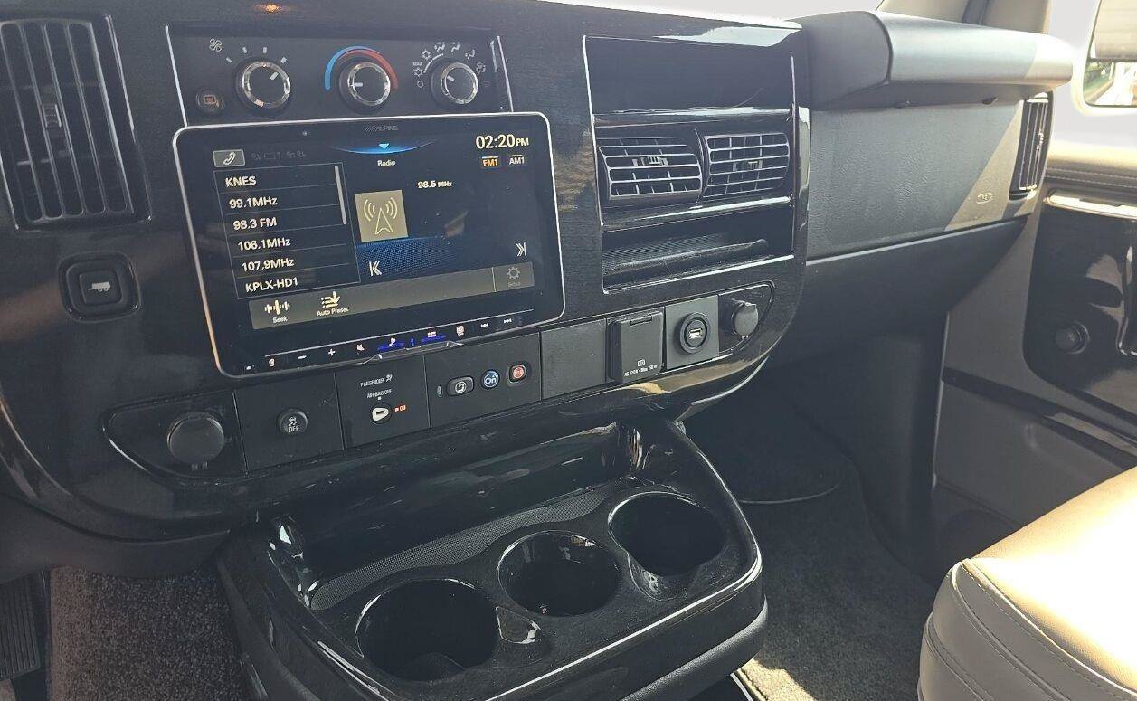 Used 2023 Chevrolet Express 2500 RWD image 8