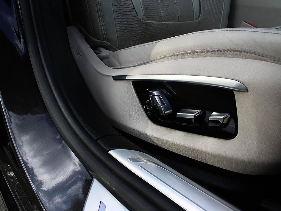 Used 2016 BMW 750i RWD image 22