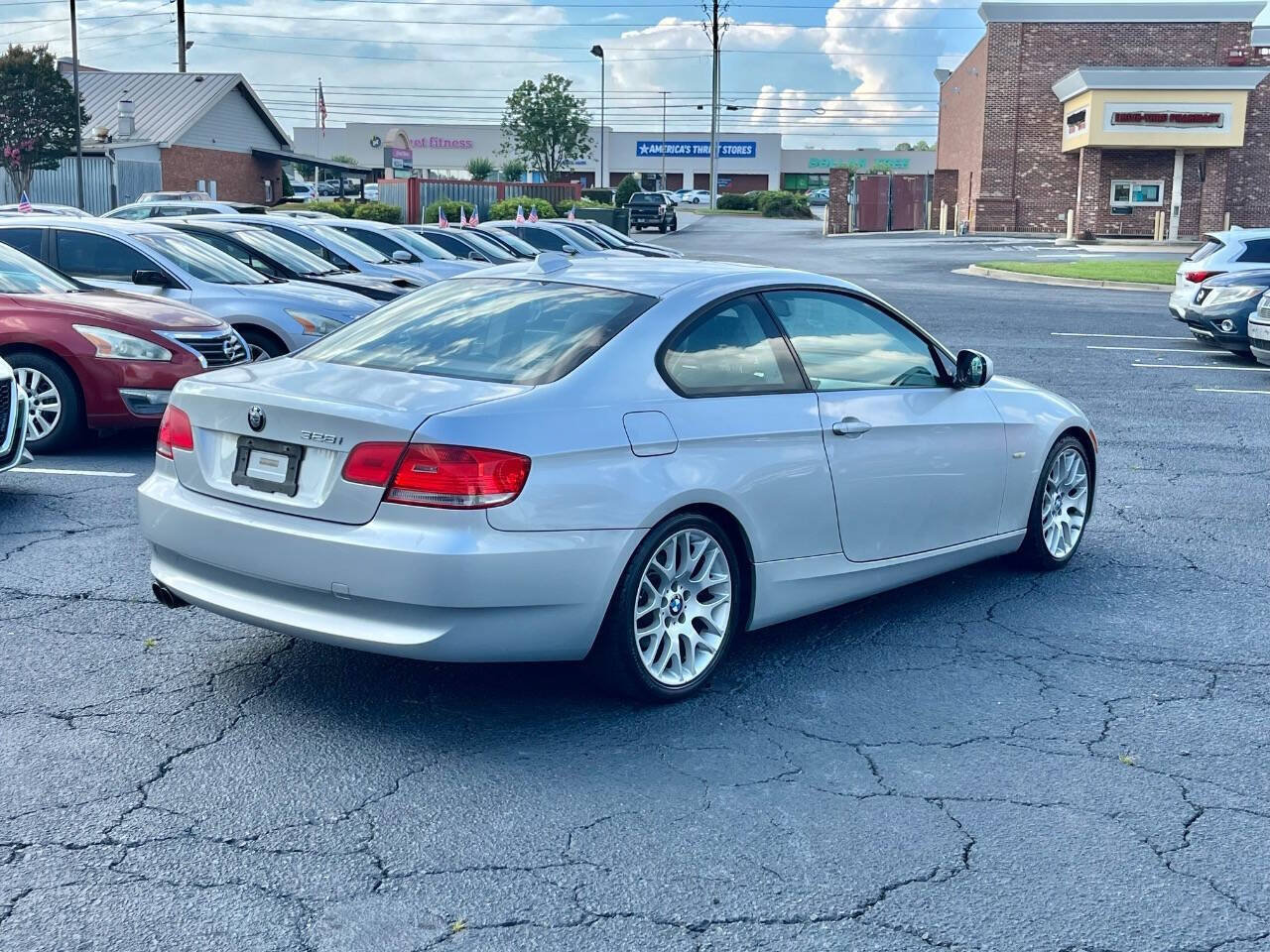 Used 2010 BMW 328i Coupe RWD image 6