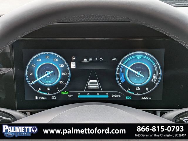 Used 2025 Hyundai Elantra Limited FWD image 28