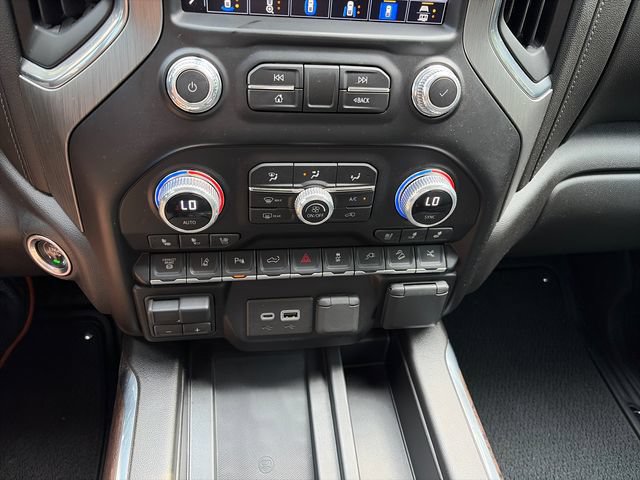 Used 2023 GMC Sierra 3500 Denali w/ Denali Black Diamond Edition AWD/4WD image 27