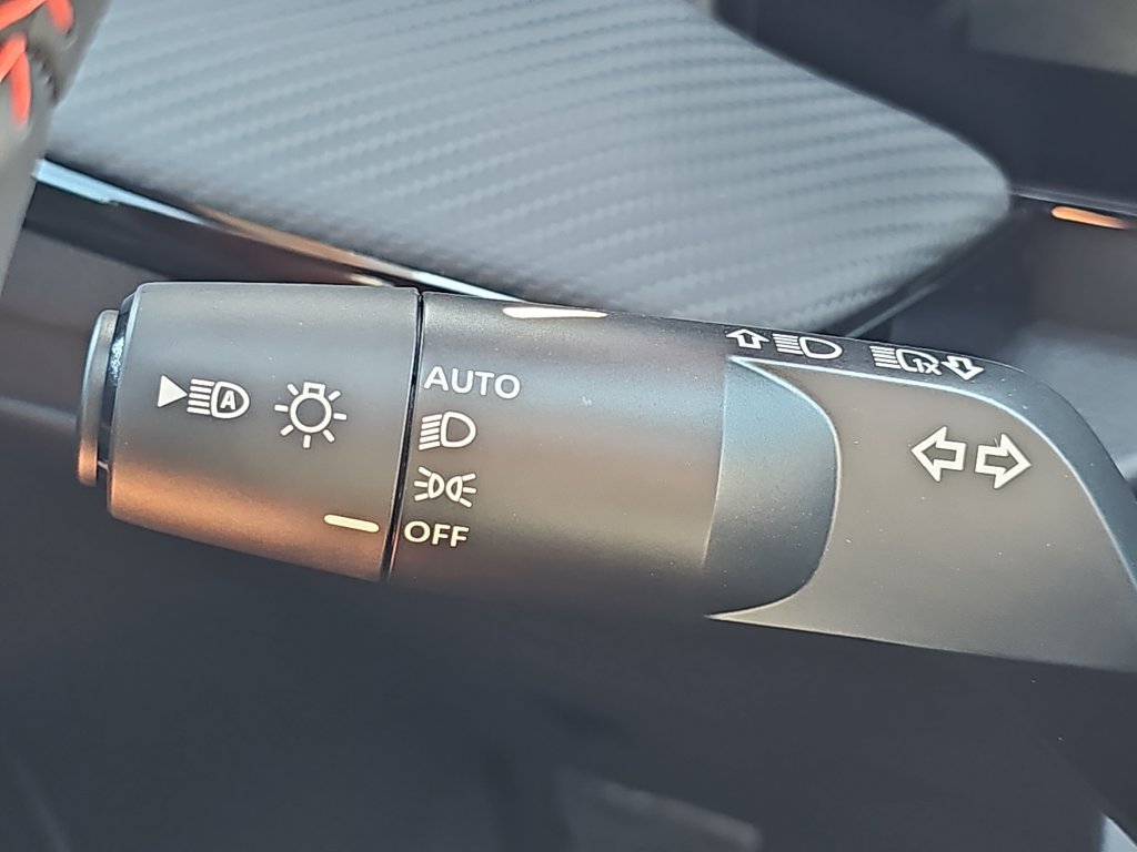New 2027 Nissan Kicks SR w/ Cold Weather Package FWD image 34