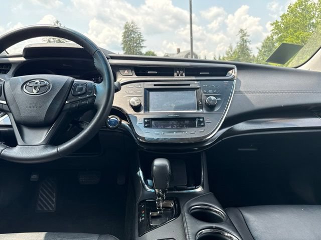 Used 2018 Toyota Avalon XLE Premium FWD image 12