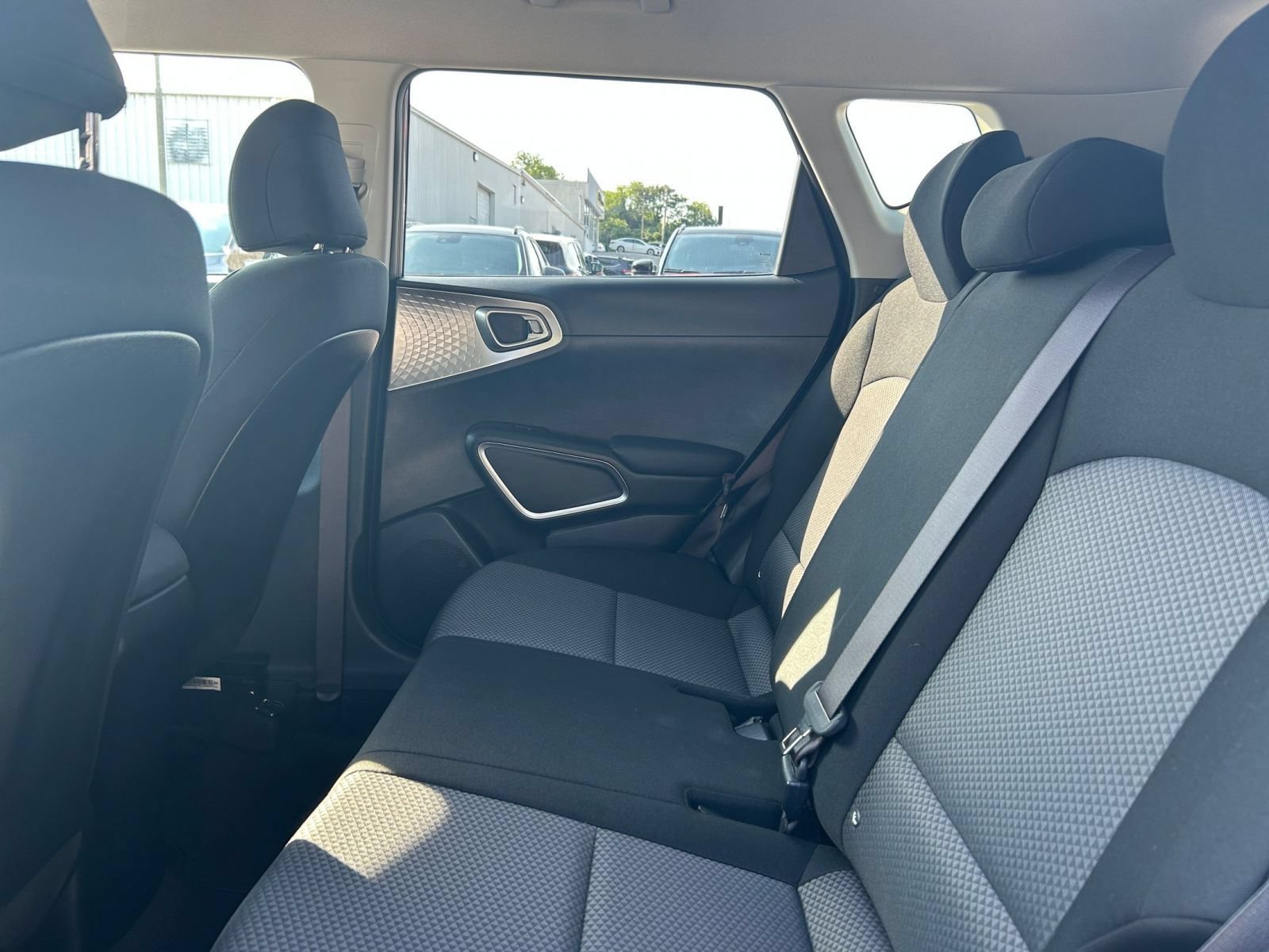 Used 2025 Kia Soul LX w/ LX Technology Package FWD image 20