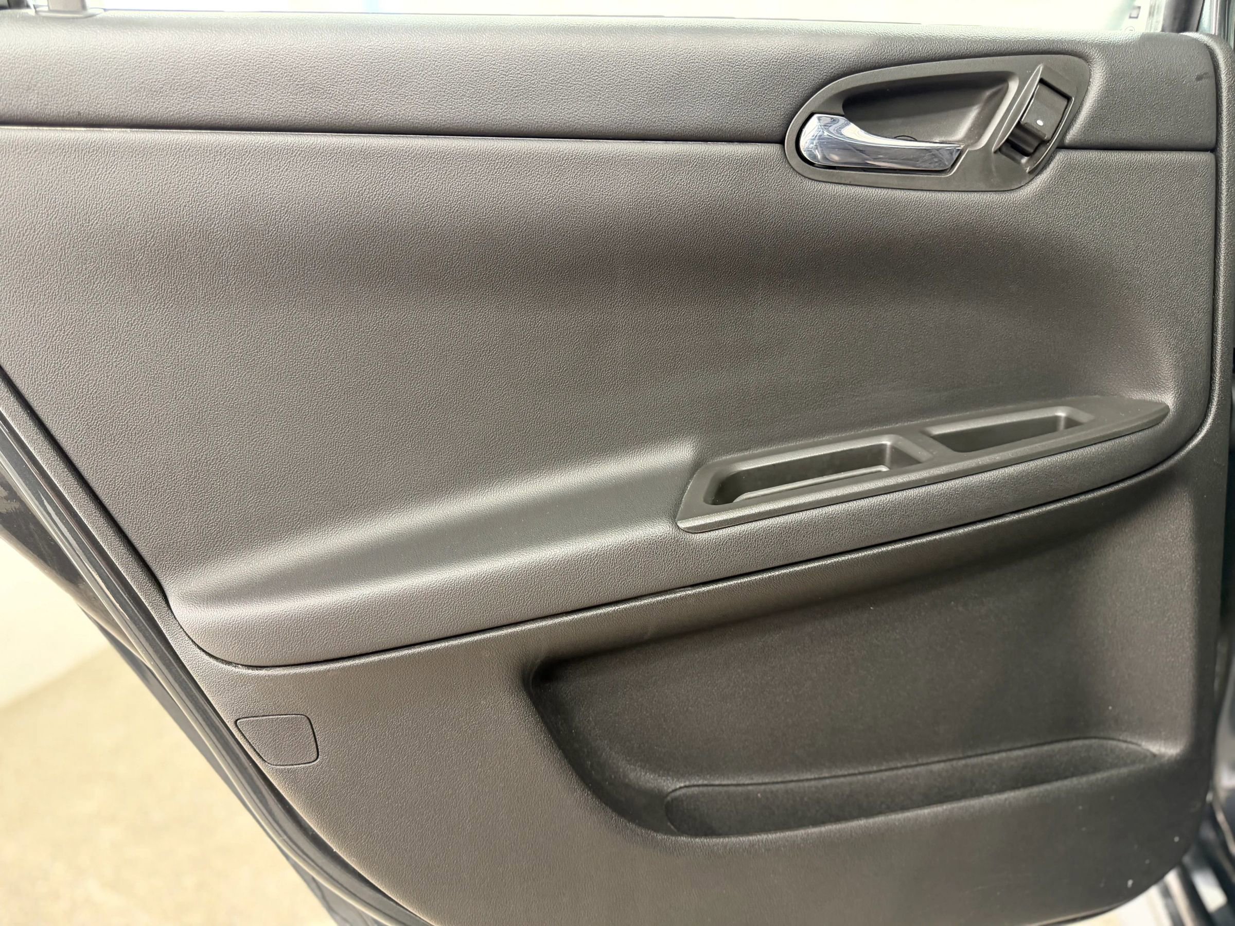 Used 2013 Chevrolet Impala LT w/ LT Sunroof Package FWD image 32