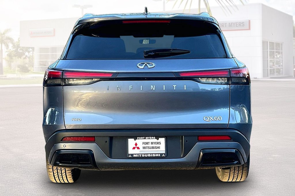 Used 2024 INFINITI QX60 Luxe AWD/4WD image 17