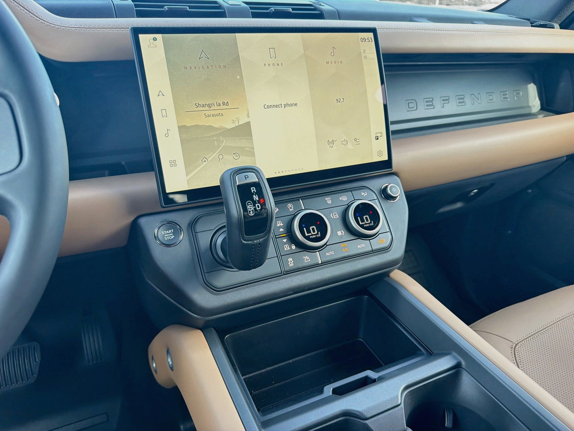 New 2026 Land Rover Defender 110 X-Dynamic SE AWD/4WD image 28