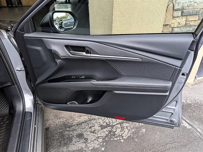 Used 2025 Toyota Camry SE w/ Convenience Package FWD image 30