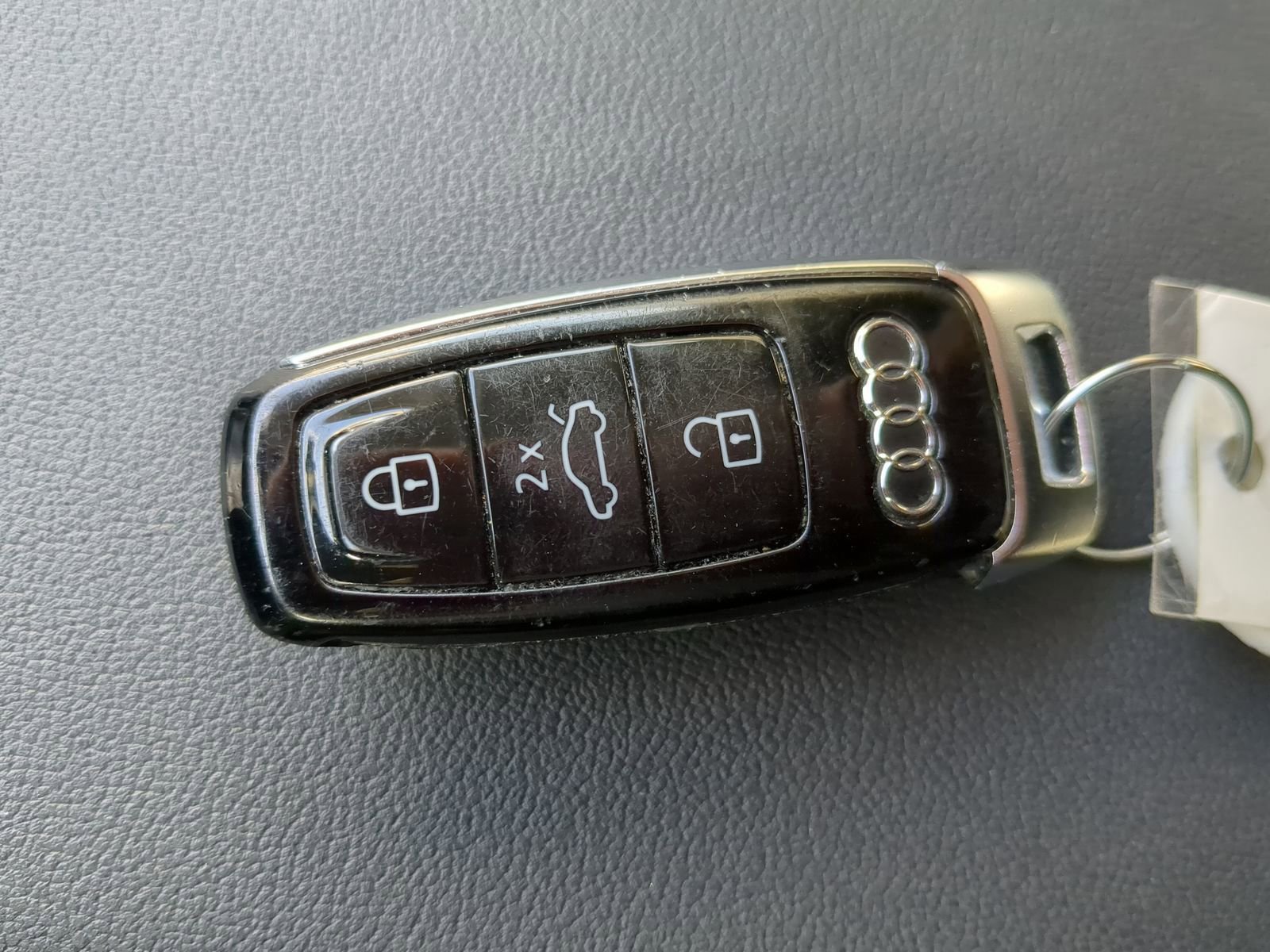 Used 2019 Audi e-tron Premium Plus image 38