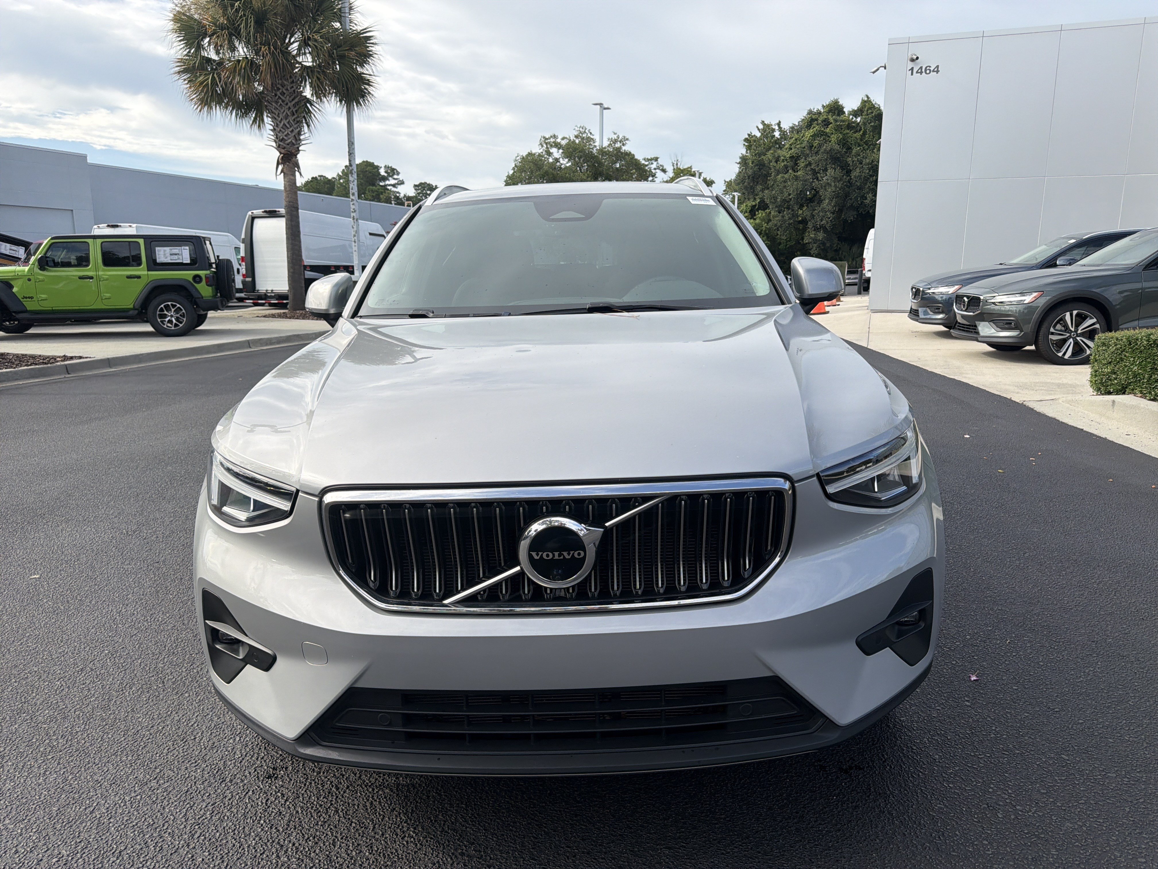 Certified 2023 Volvo XC40 B4 Plus w/ Driver Assist Package FWD image 65