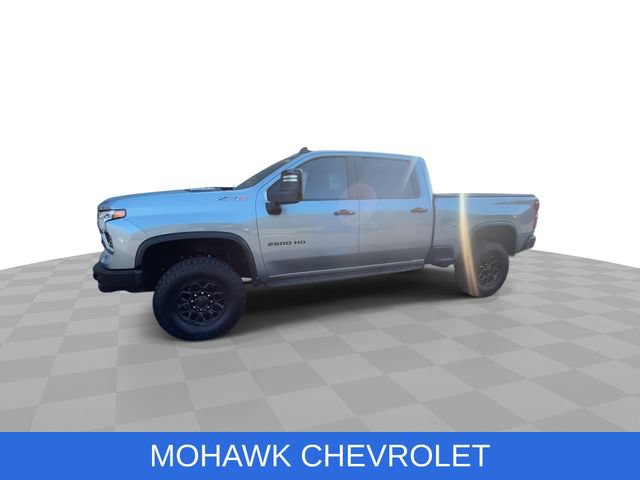 Used 2025 Chevrolet Silverado 2500 ZR2 w/ ZR2 Bison Edition AWD/4WD image 4