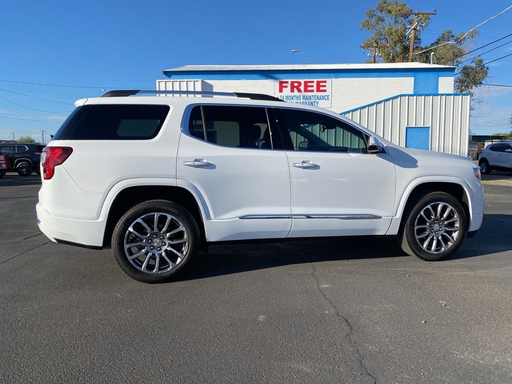 Used 2023 GMC Acadia Denali image 5