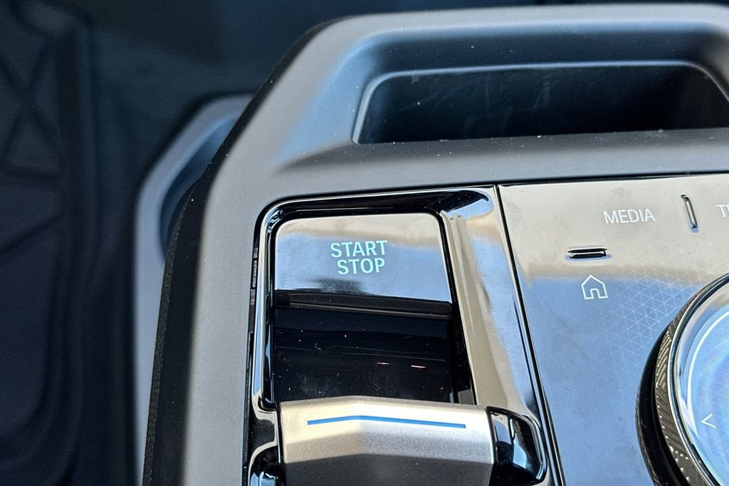 New 2026 BMW iX xDrive60 w/ Premium Package image 26