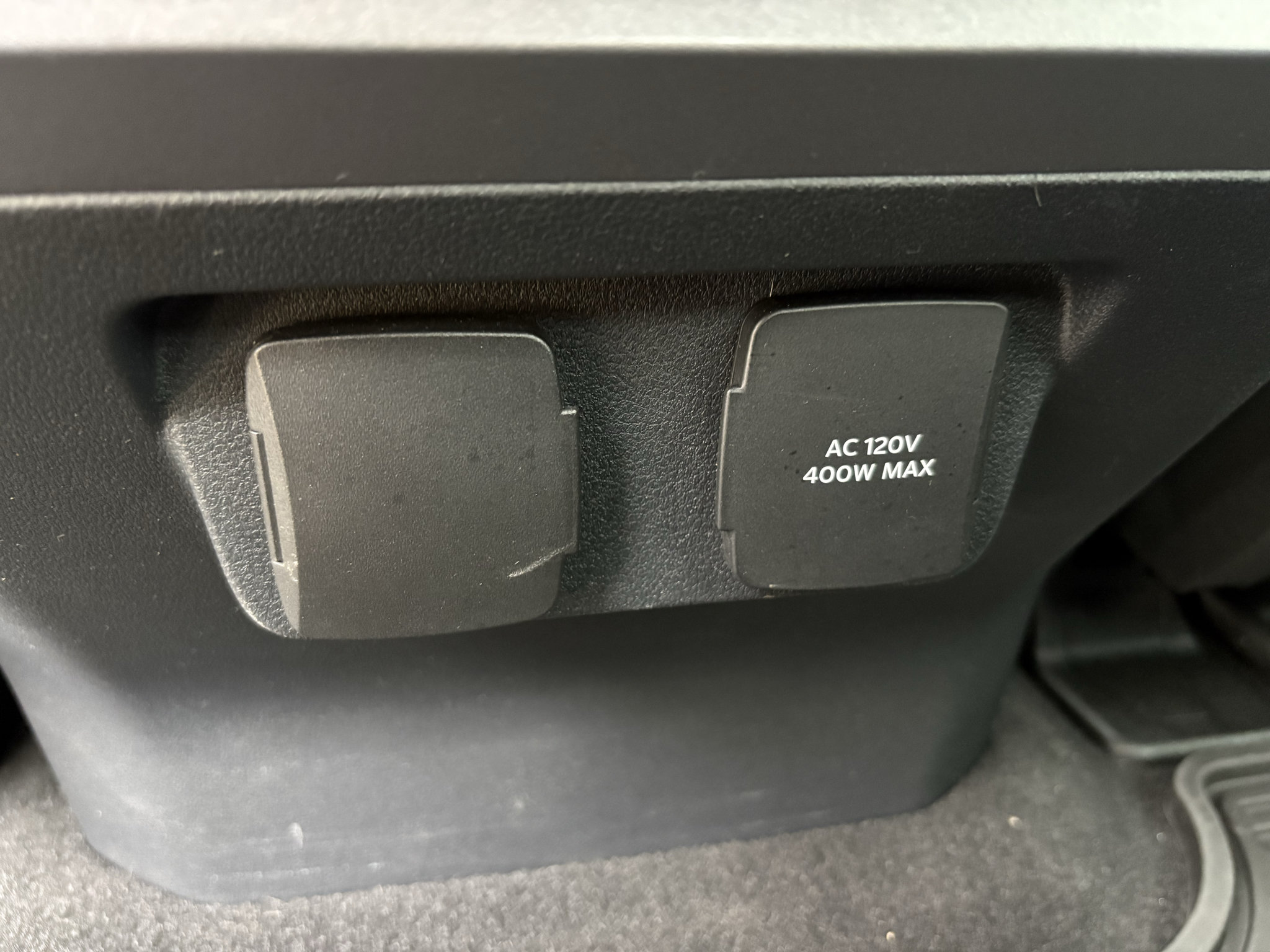 Used 2024 Ford F350 Lariat w/ Lariat Ultimate Package AWD/4WD image 39