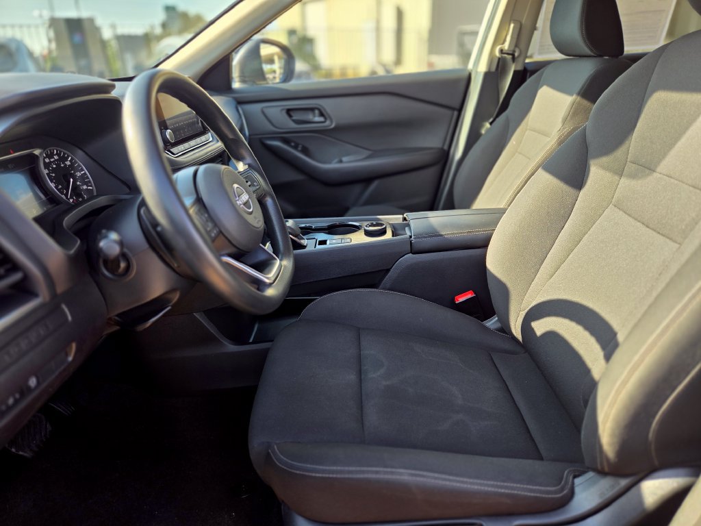 Used 2024 Nissan Rogue S AWD/4WD image 16
