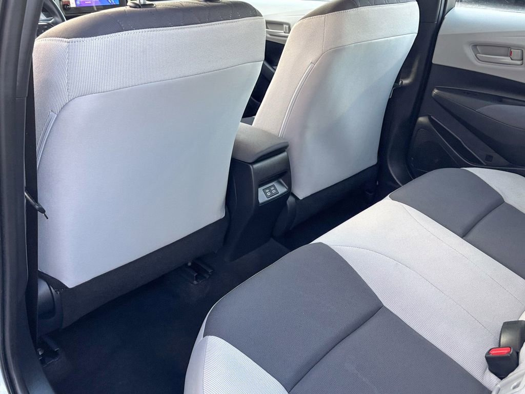 Used 2024 Toyota Corolla LE image 39