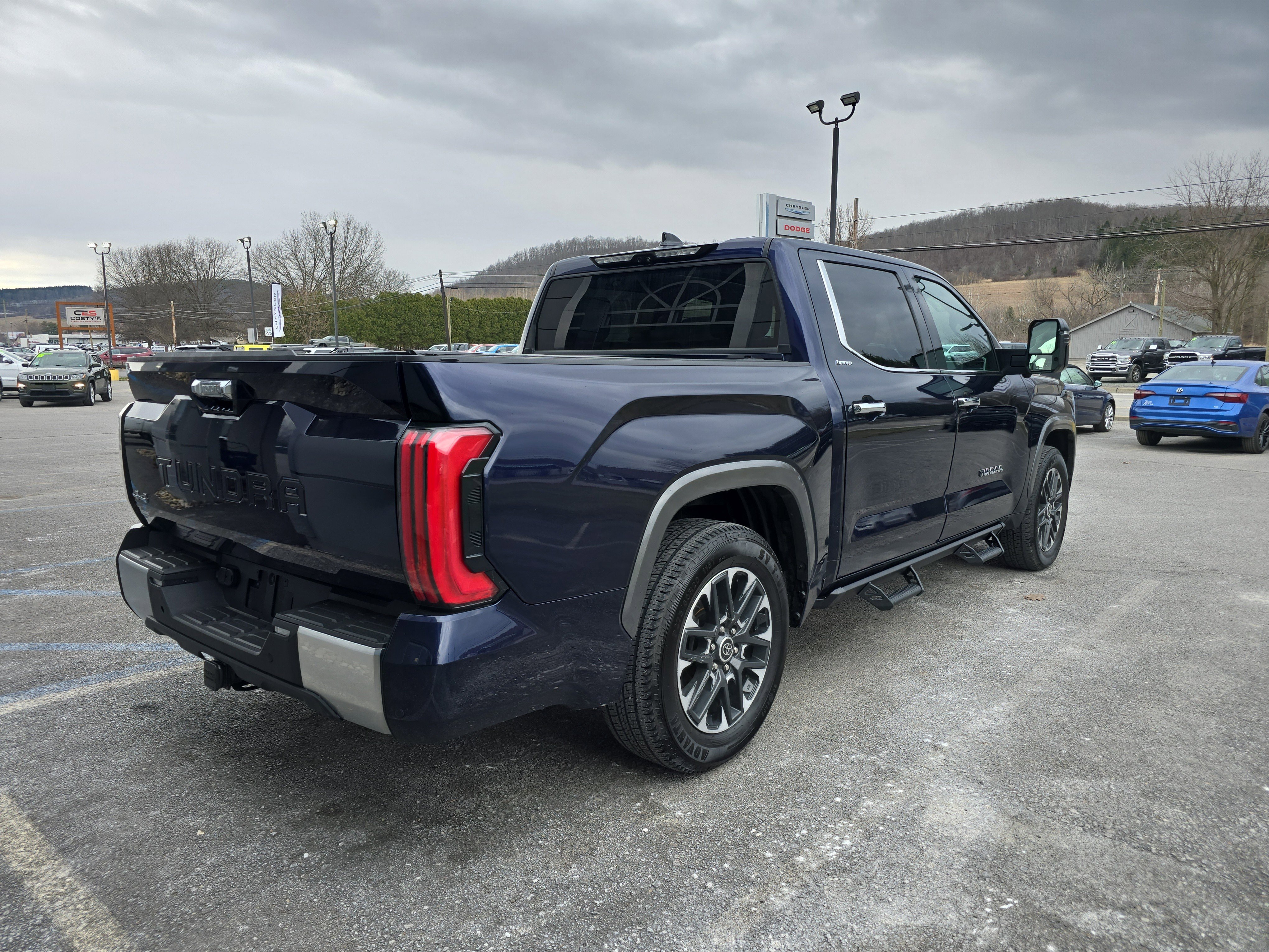 Used 2022 Toyota Tundra Limited image 3