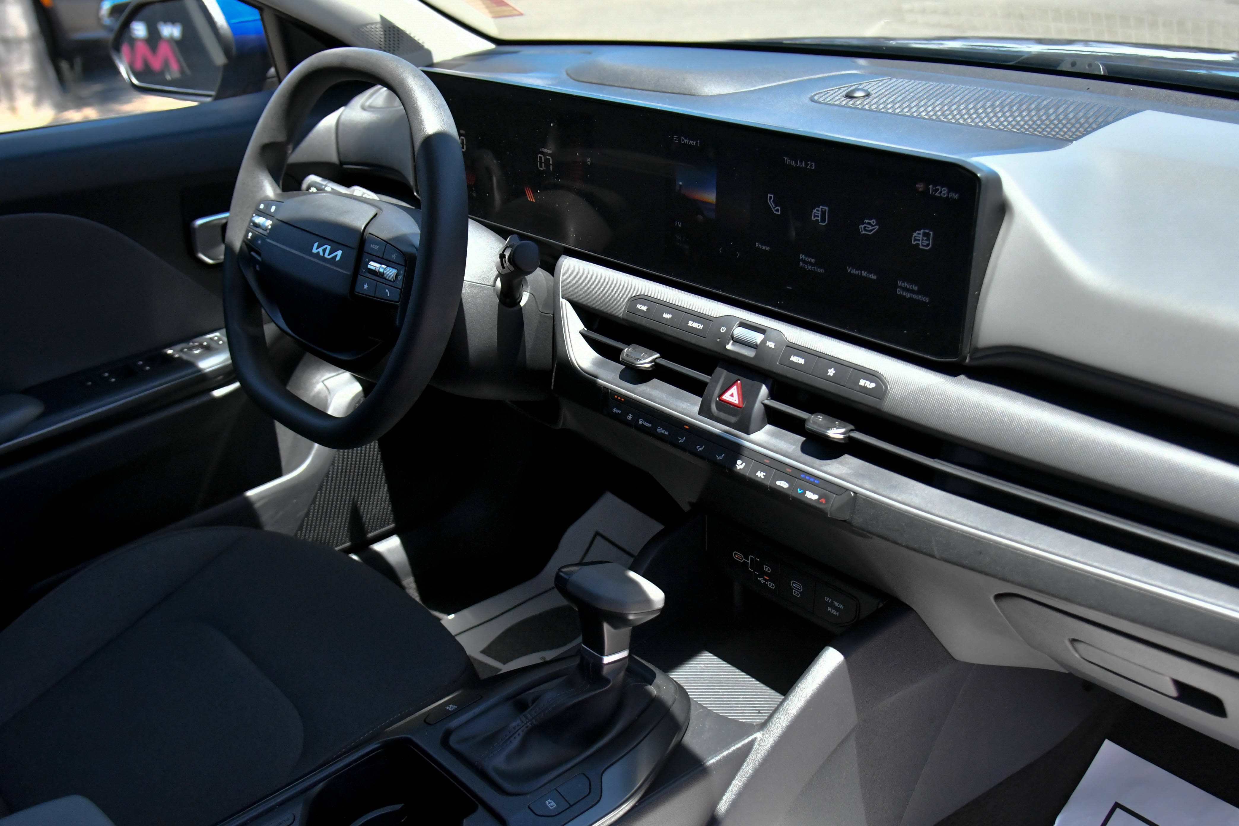 Used 2025 Kia K4 FWD image 45
