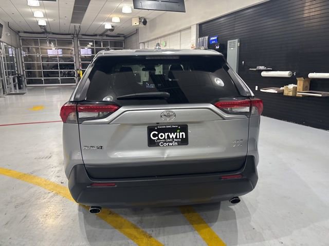 Used 2022 Toyota RAV4 XLE image 7