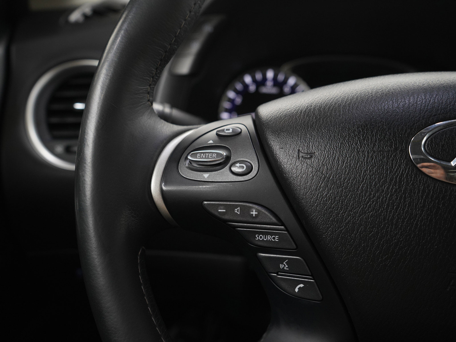 Used 2020 INFINITI QX60 Luxe w/ Sensory Package image 29