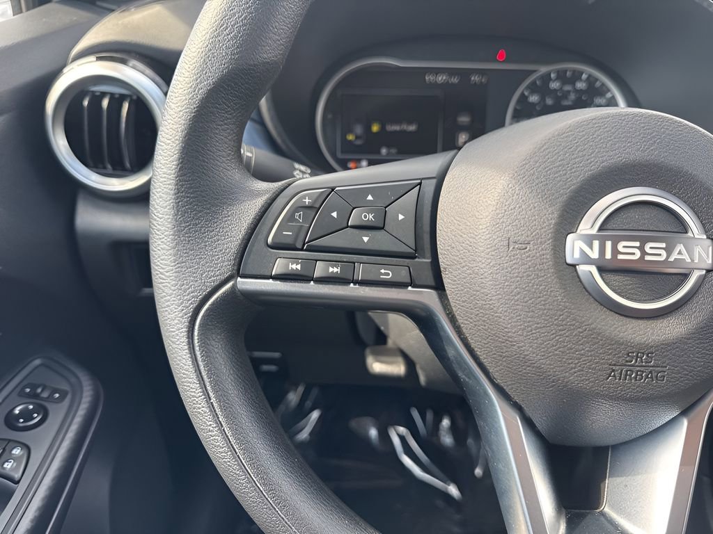 Used 2025 Nissan Versa SV image 13
