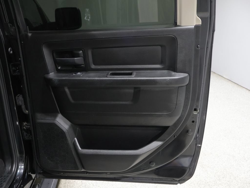 Used 2019 RAM 1500 Express w/ Express Value Package AWD/4WD image 21