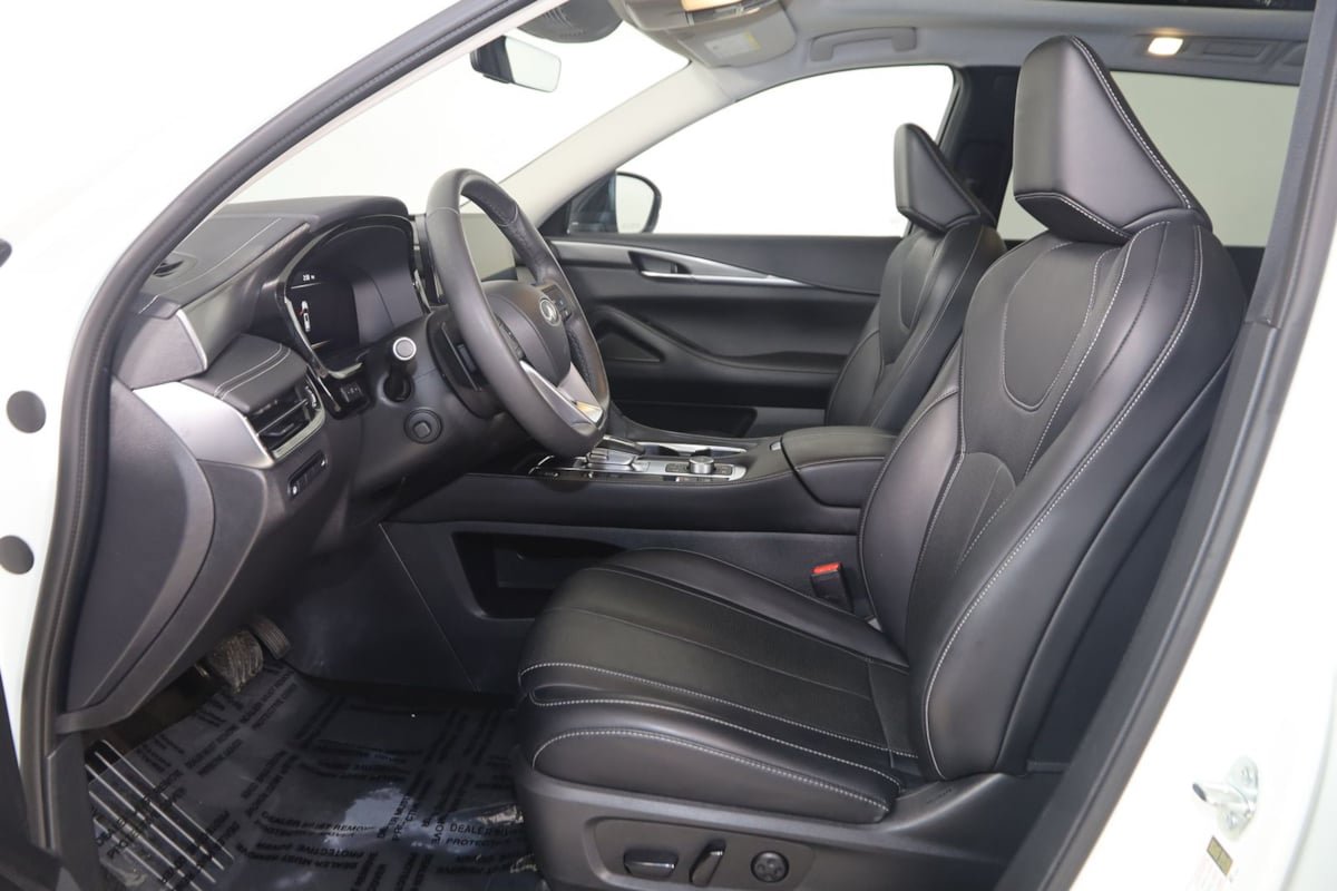 Used 2023 INFINITI QX60 Luxe w/ Cargo Package AWD/4WD image 12