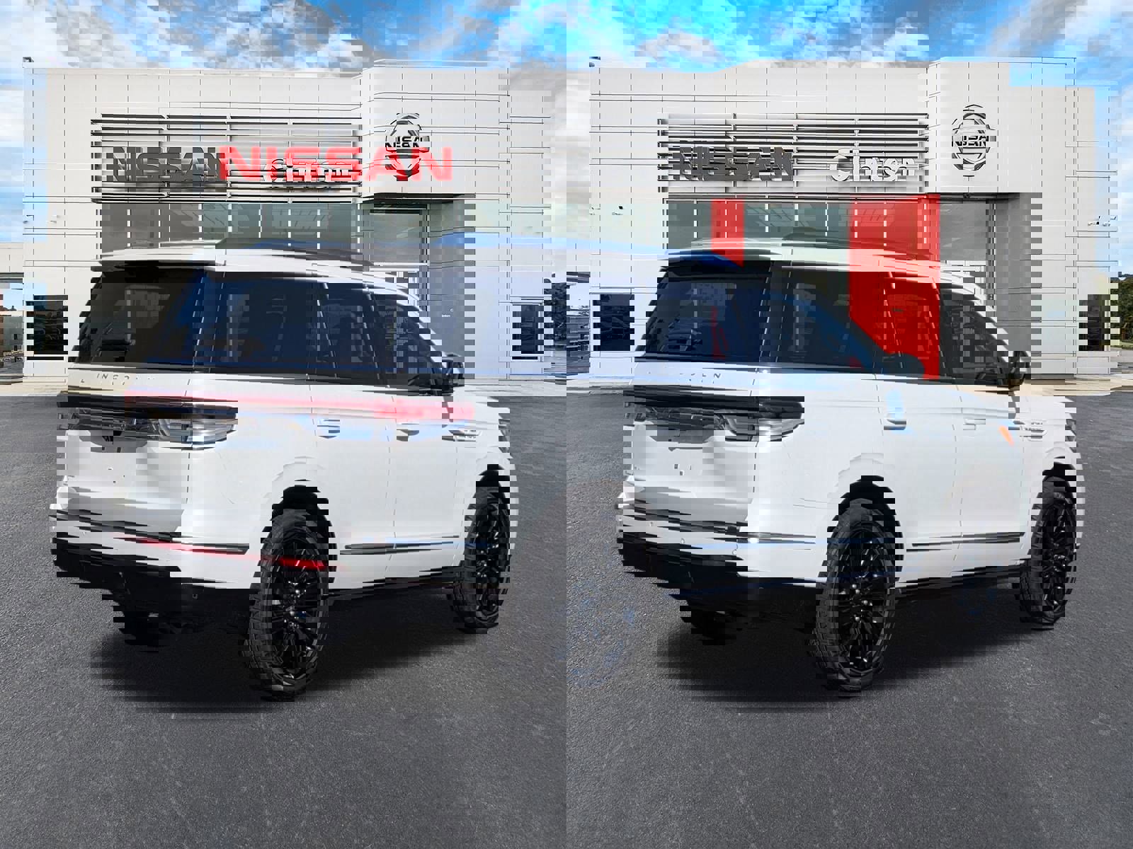 Used 2022 Lincoln Navigator Reserve AWD/4WD image 3