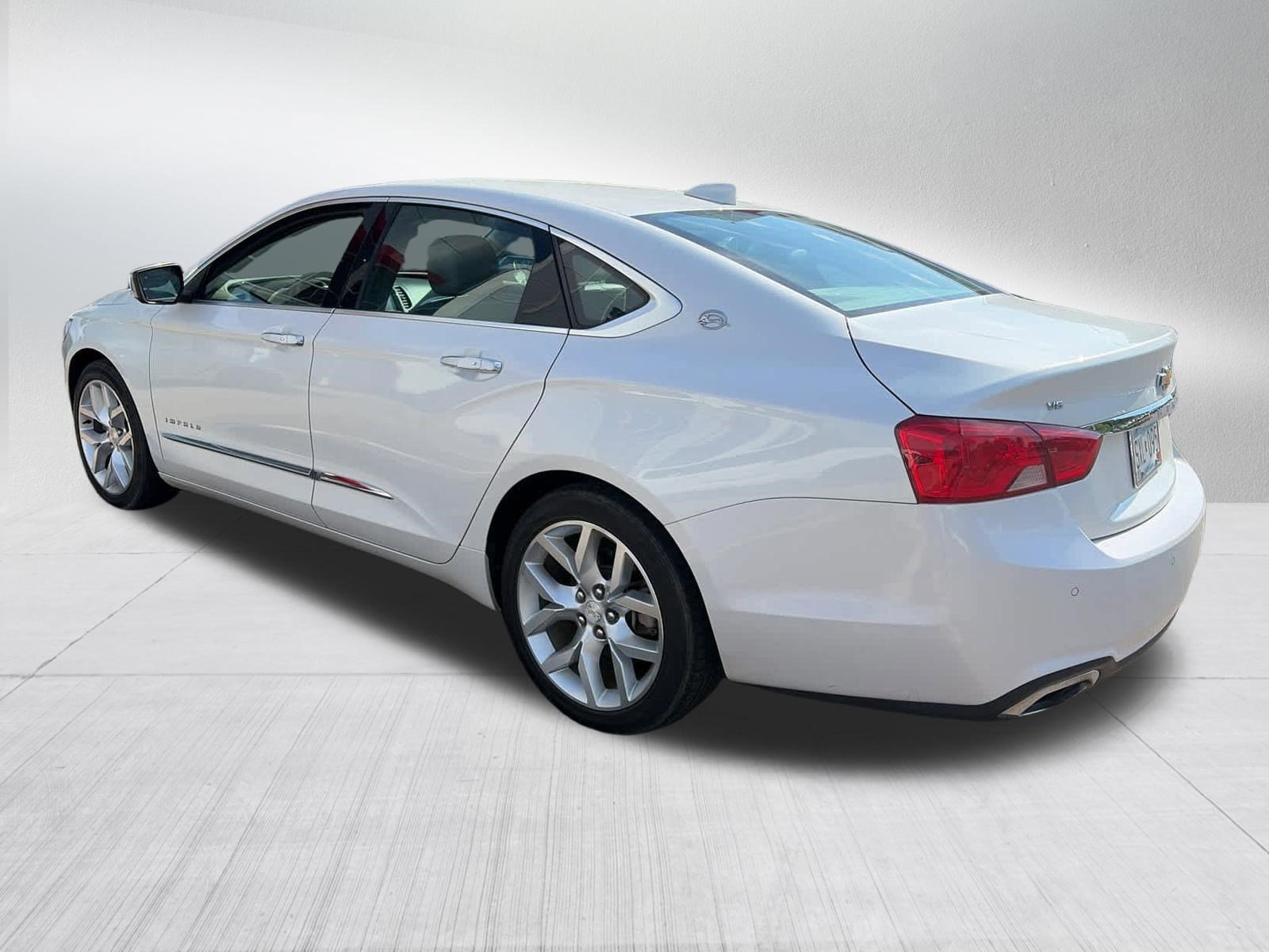 Used 2018 Chevrolet Impala Premier FWD image 4