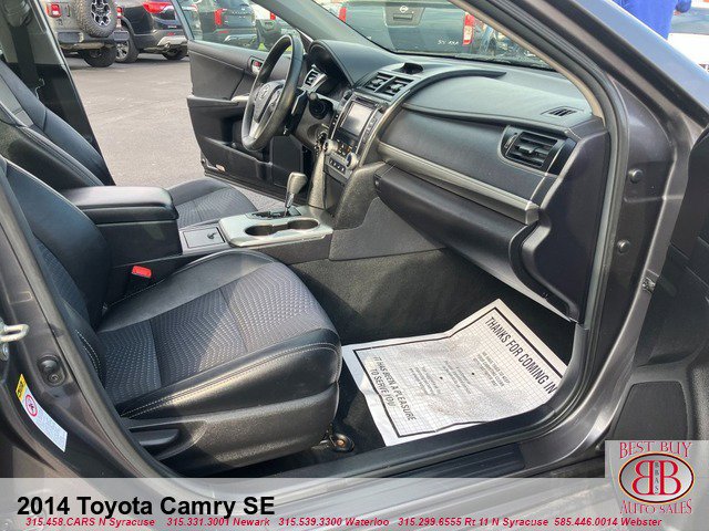 Used 2014 Toyota Camry SE FWD image 35