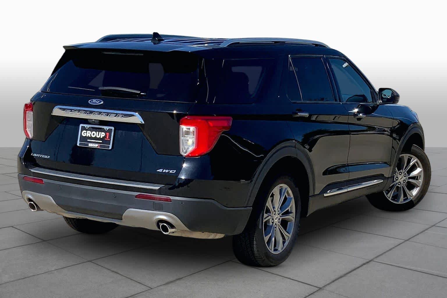 Used 2023 Ford Explorer Limited AWD/4WD image 13