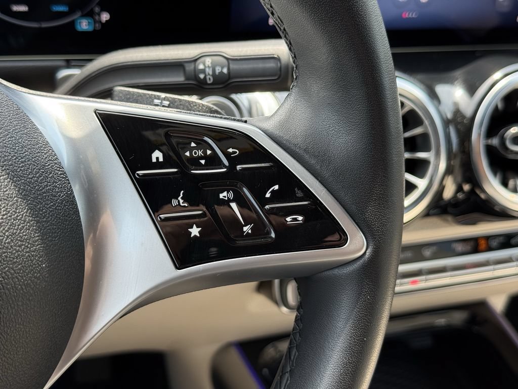 Certified 2025 Mercedes-Benz GLB 250 4MATIC image 22